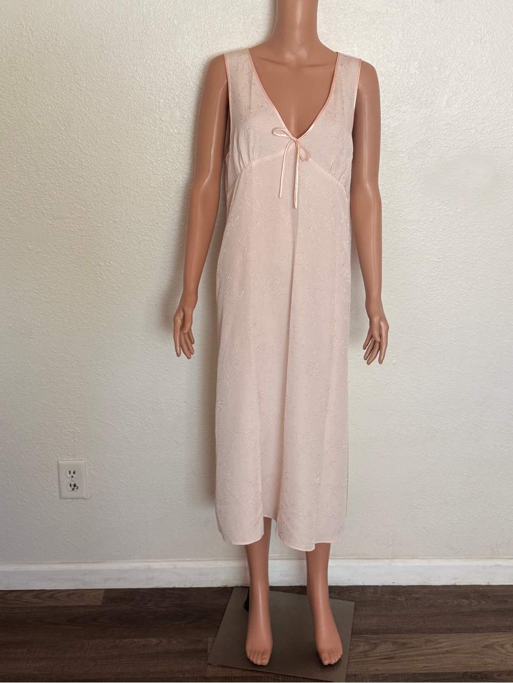 Vtg Jaclyn Smith Pale Pink Sleeveless Tie-Front Chemise Sz L